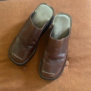 Nine West Chestnut Leather Clogs